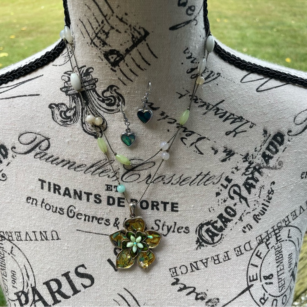 Floral Pendant Necklace‎ And Heart Earrings Set